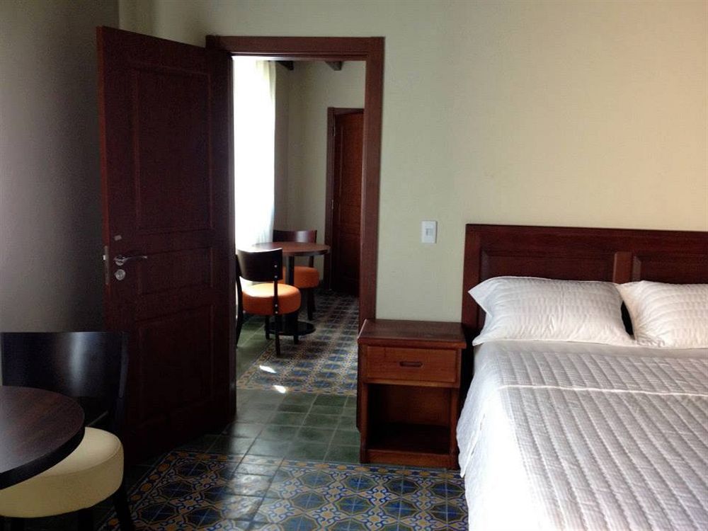 Hotel La Cretonne Les Cayes Eksteriør bilde