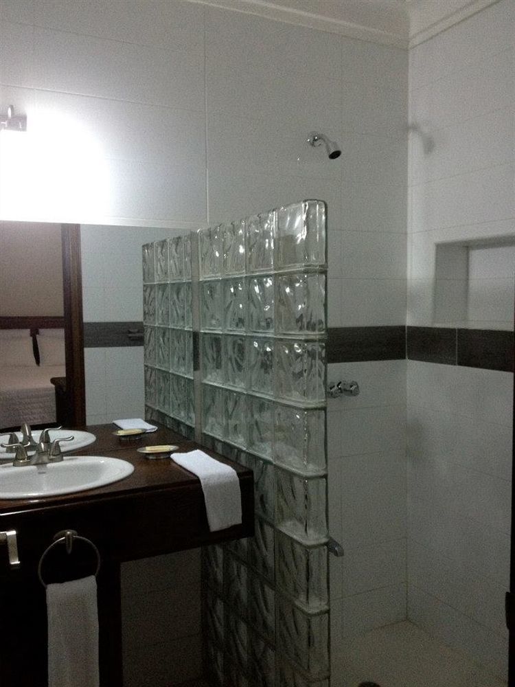 Hotel La Cretonne Les Cayes Eksteriør bilde