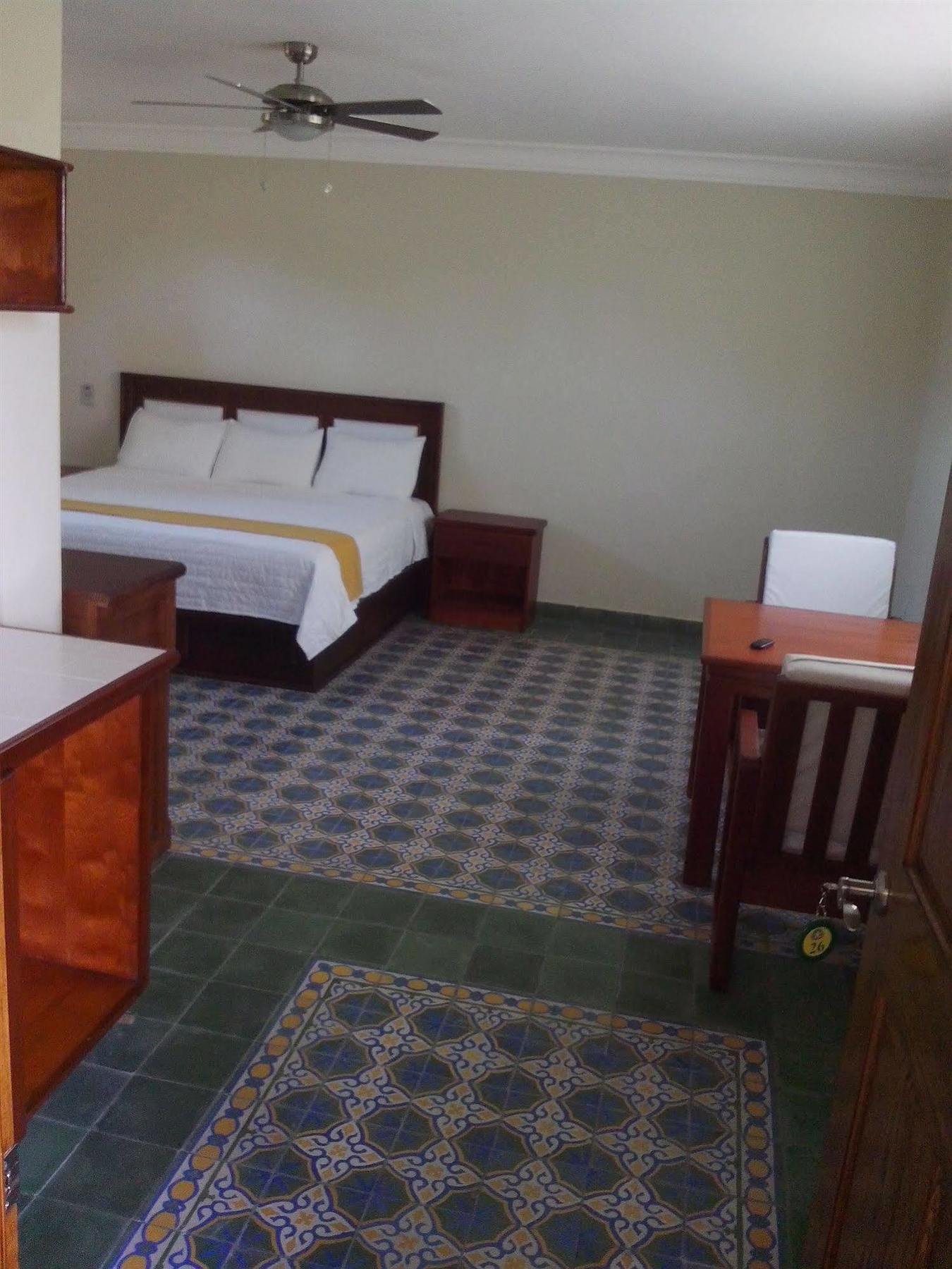 Hotel La Cretonne Les Cayes Eksteriør bilde